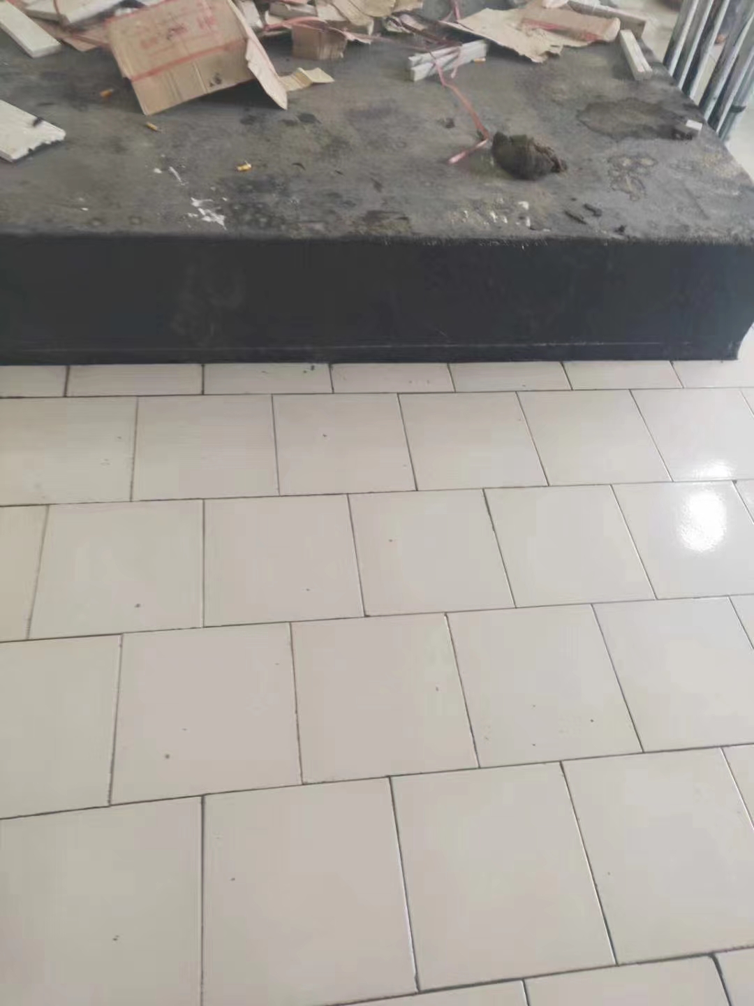 準確選擇一款適用的耐腐蝕膠泥，可以充分延長設施或者設備的使用壽命